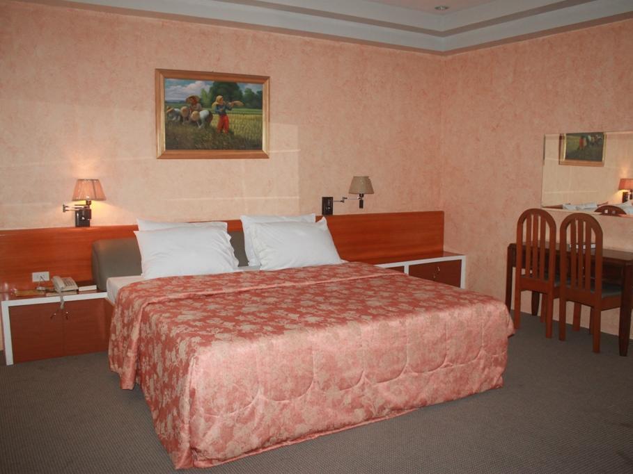 Hotel Elena Davao City Kültér fotó